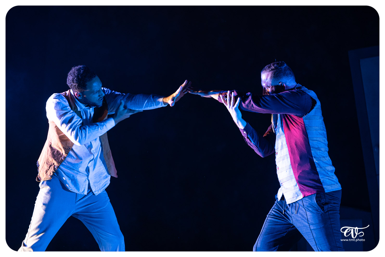 SUR LE FIL (CIE PYRAMID)